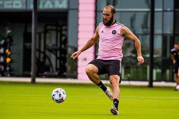 1646697659595001785.jpg src=http___n.sinaimg.cn_sports_transform_169_w581h388_20210304_b6c2-kkxpczc2730348.png&refer=http___n.sinaimg.jpg