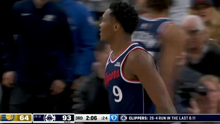 乐鱼体育官方平台-马瑟林单挑科比-布朗打成2+1，快船轰出27-4领先步行者30分